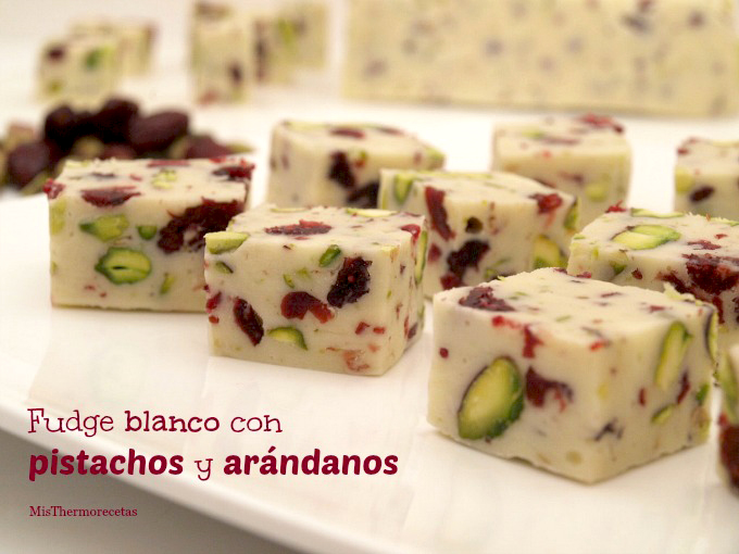 TURRÓN BLANCO DE PISTACHOS Y ARÁNDANOS, MARI CARMEN CÓZAR JAÉN